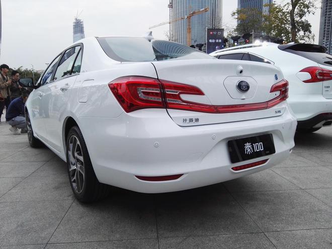 BYD Qin 100/ Tang 100 went on sale for 20.99/299,900 yuan.
